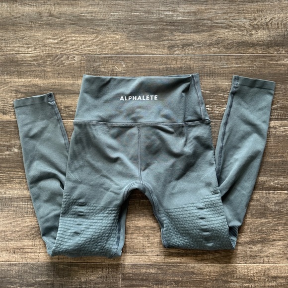 Alphalete Pants - alphalete high waisted leggings M